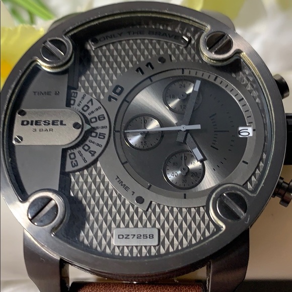 DIESEL LITTLE DADDY DUAL TIME CHRONOGRAPH STEEL - Picture 7 of 10